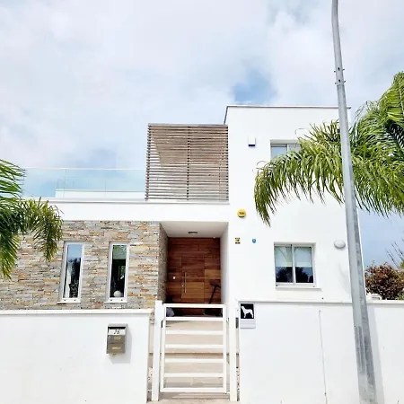 Villa Luxury Utopia 2 *
