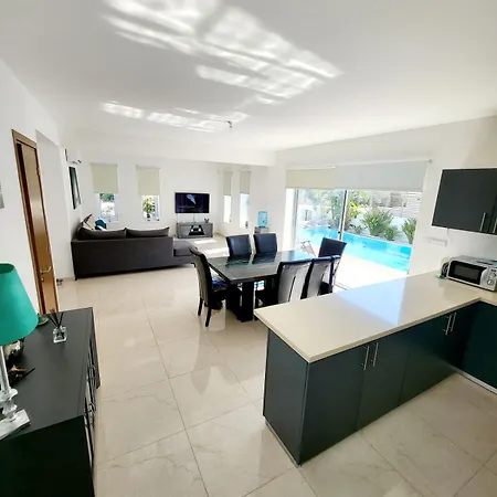 Villa Luxury Utopia 2 Pafos