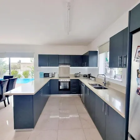 Villa Luxury Utopia 2 *