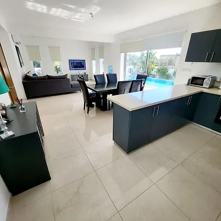 Villa Luxury Utopia 2 Pafos