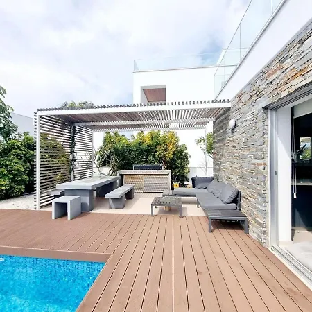 Luxury Utopia 2 *