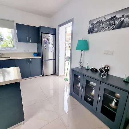 Villa Luxury Utopia 2 *